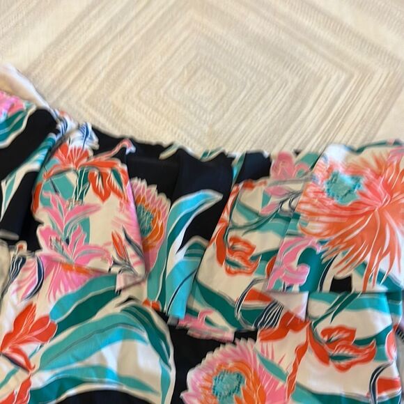 Trina Turk Women’s Tropic Wave Off-the-Shoulder One Piece Swimsuit - Picture 2 of 5